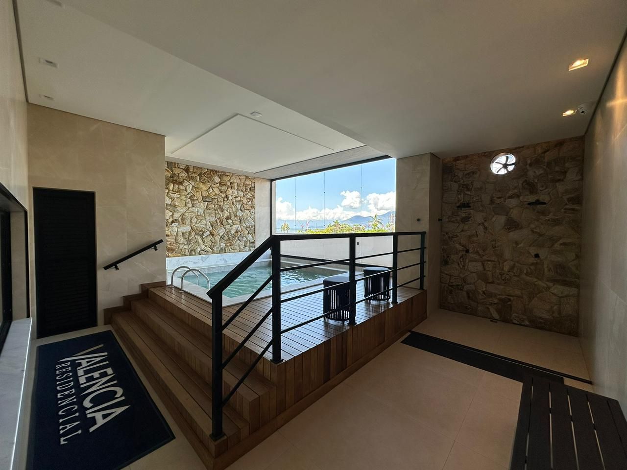 Cobertura Duplex Frente Mar no Condomínio Valência, Indaiá
