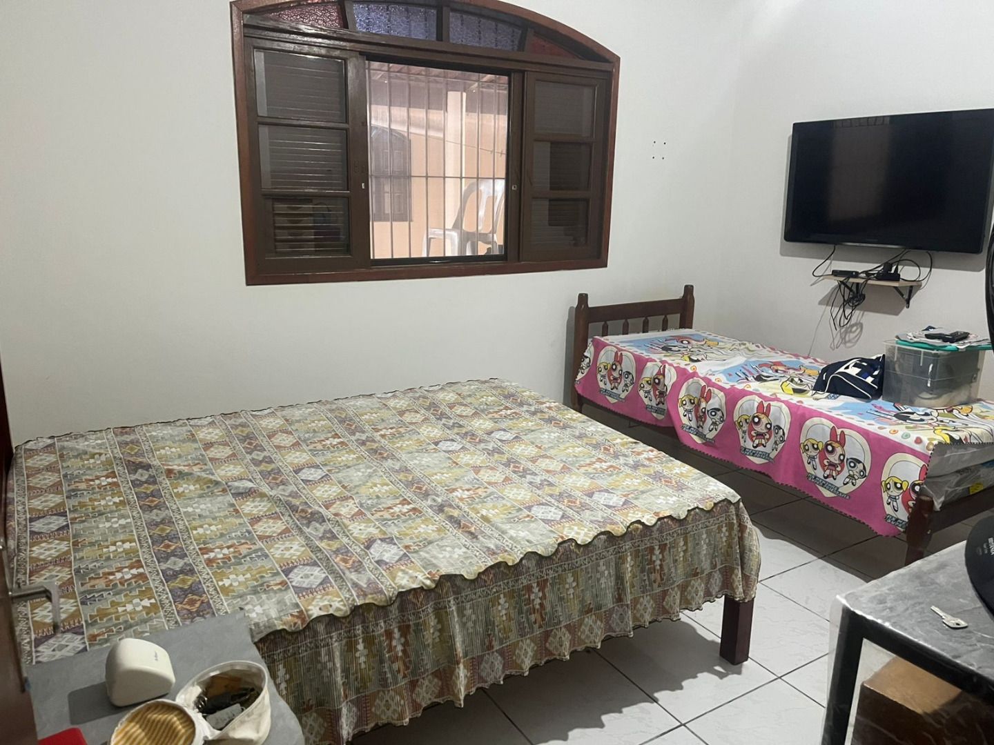 Casa Térrea com Amplo Terreno e Garagem para 7 Carros no Balneário dos Golfinhos
