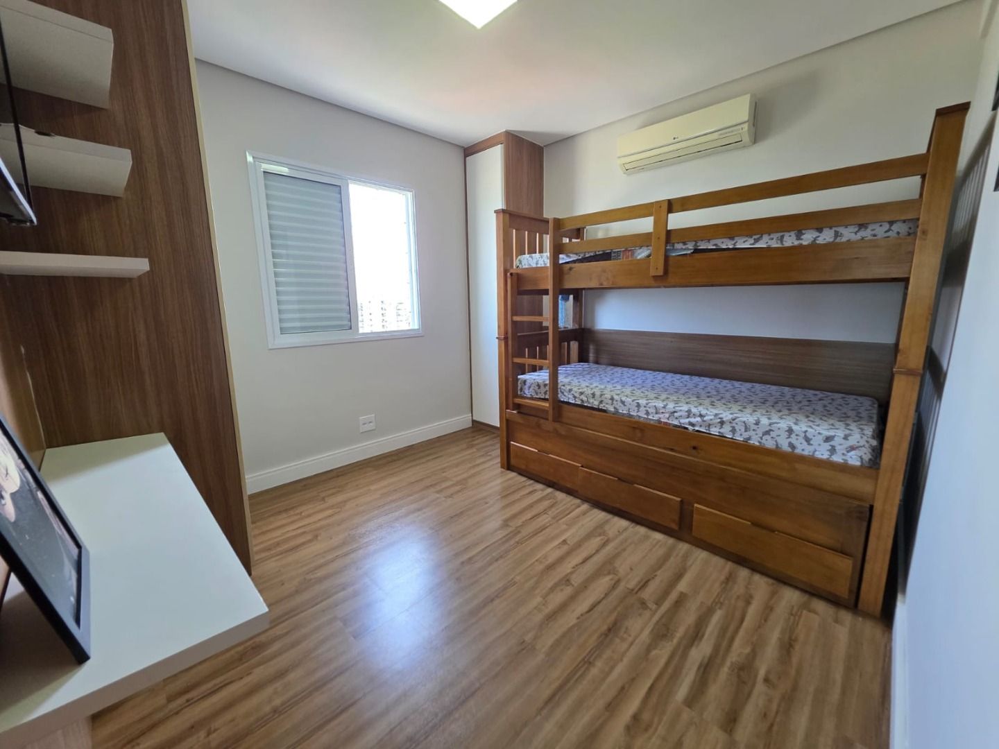 Apartamento Duplex com Vista Panorâmica para o Mar no Indaiá