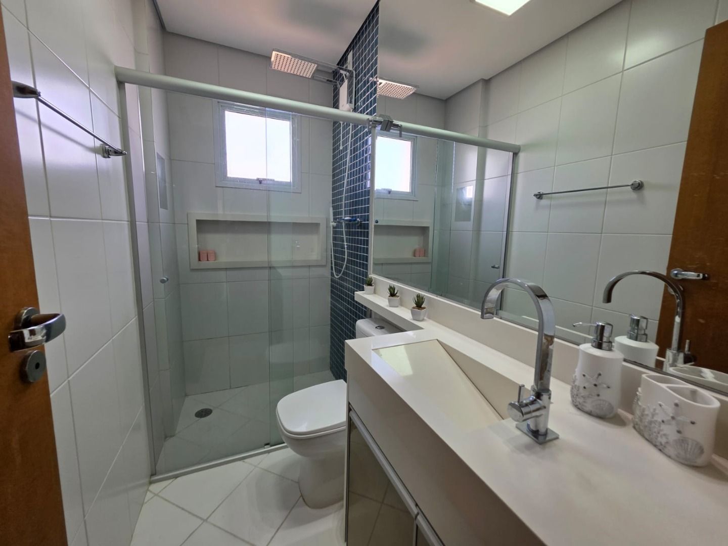 Apartamento Duplex com Vista Panorâmica para o Mar no Indaiá