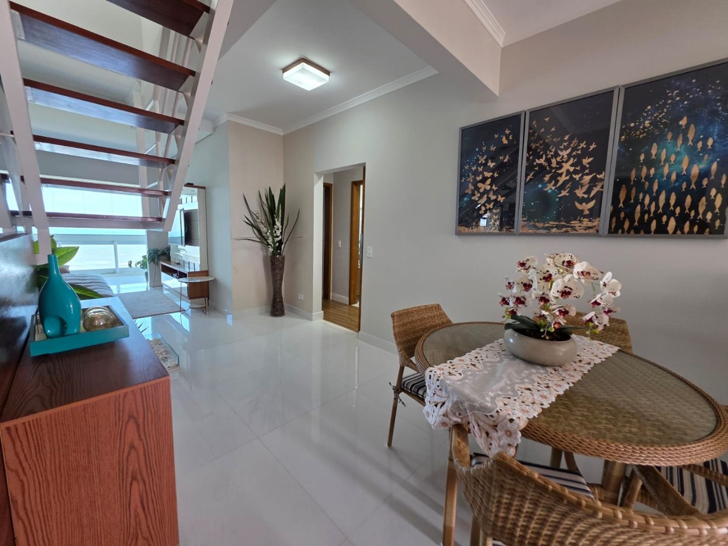 Apartamento Duplex com Vista Panorâmica para o Mar no Indaiá
