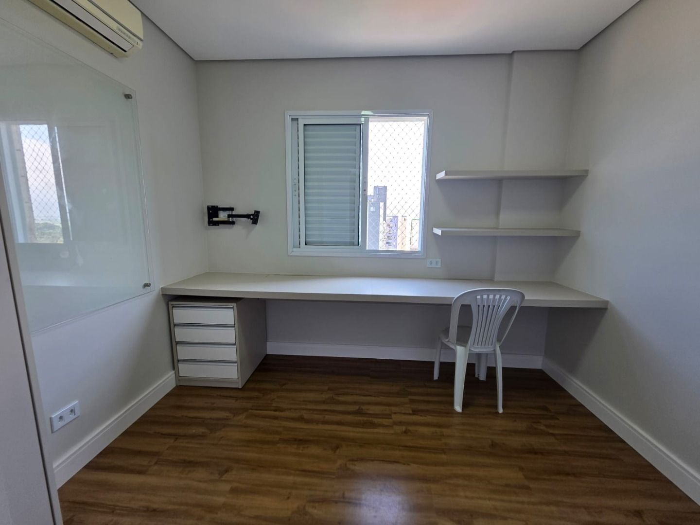 Apartamento Duplex com Vista Panorâmica para o Mar no Indaiá
