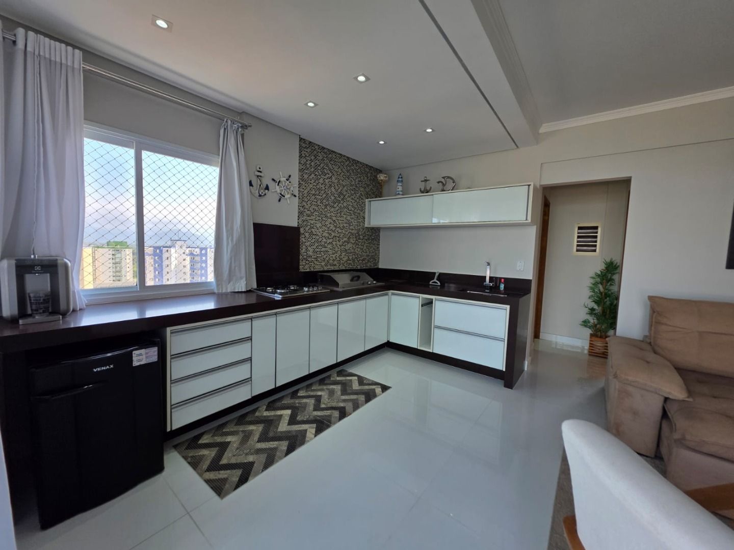 Apartamento Duplex com Vista Panorâmica para o Mar no Indaiá