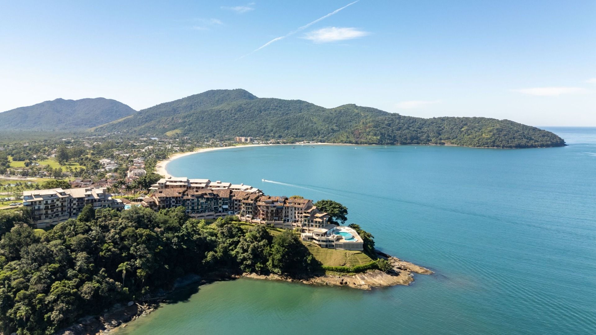 Cobertura Duplex com Vista Panorâmica para o Mar no Condomínio Costa Verde, Tabatinga