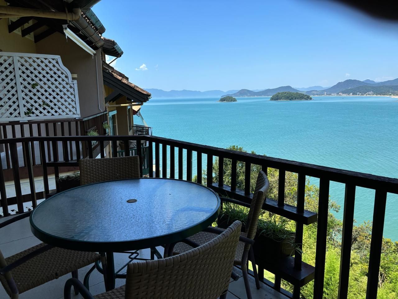 Cobertura Duplex com Vista Panorâmica para o Mar no Condomínio Costa Verde, Tabatinga