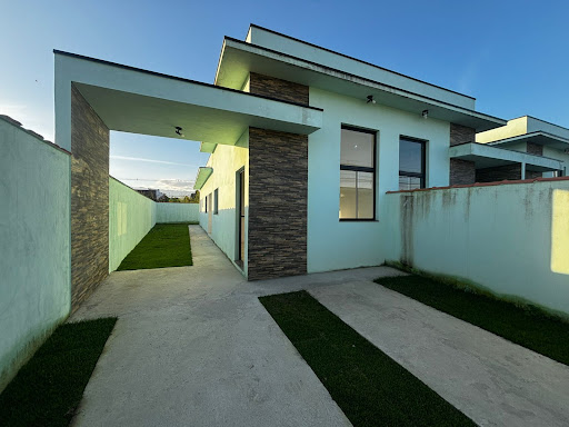 Casa Nova no Balneário dos Golfinhos