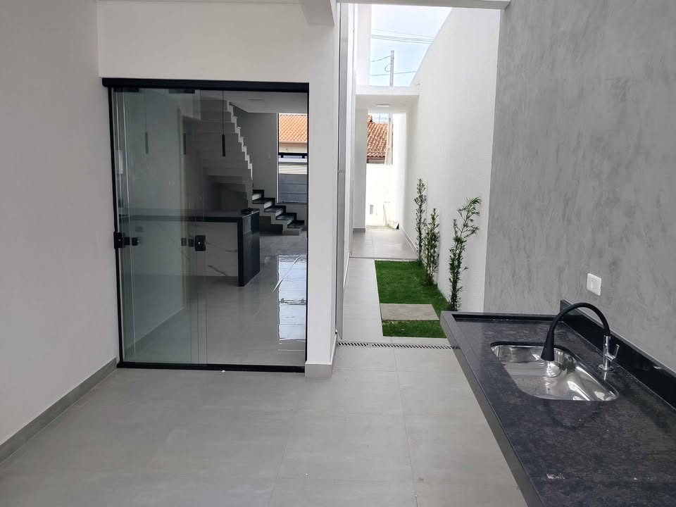 Sobrado Novo com Piscina Privativa e Área Gourmet no Porto Novo