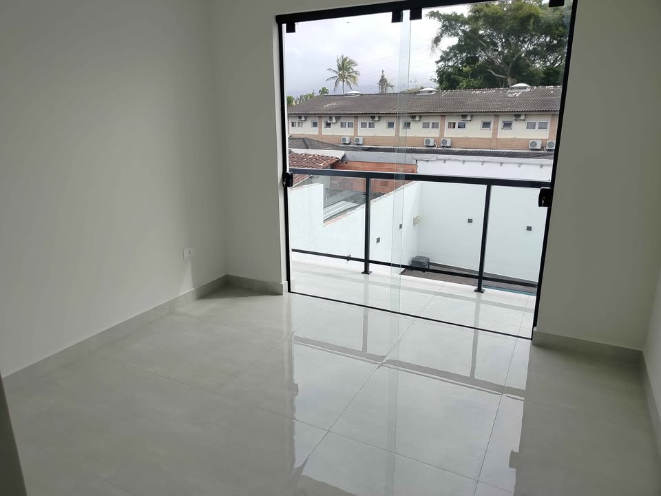 Sobrado Novo com Piscina Privativa e Área Gourmet no Porto Novo