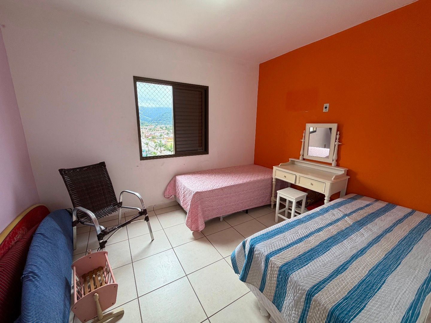 Apartamento Mobiliado a 80 Metros da Praia no Martim de Sá