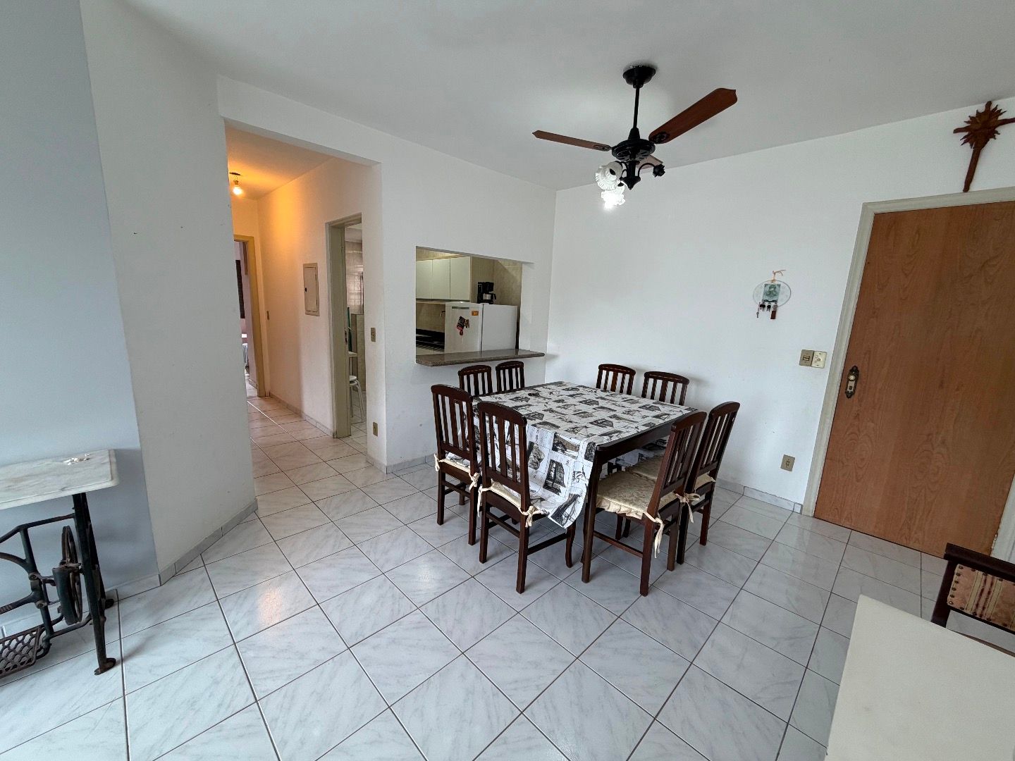 Apartamento Mobiliado a 80 Metros da Praia no Martim de Sá