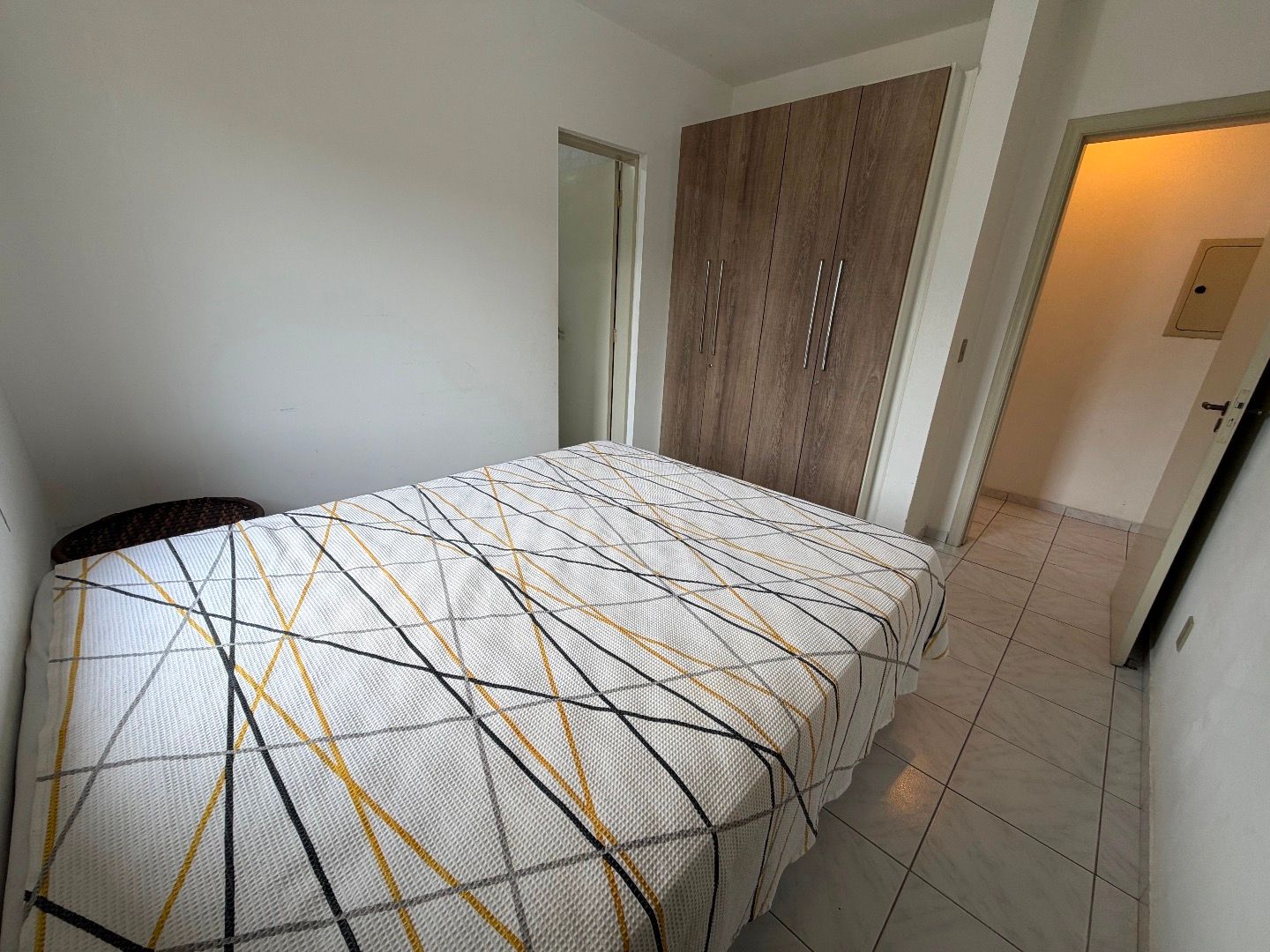 Apartamento Mobiliado a 80 Metros da Praia no Martim de Sá