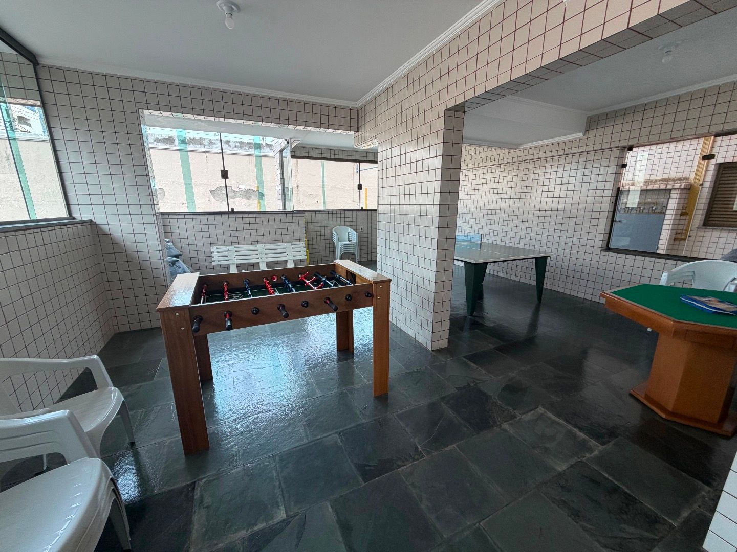 Apartamento Mobiliado a 80 Metros da Praia no Martim de Sá