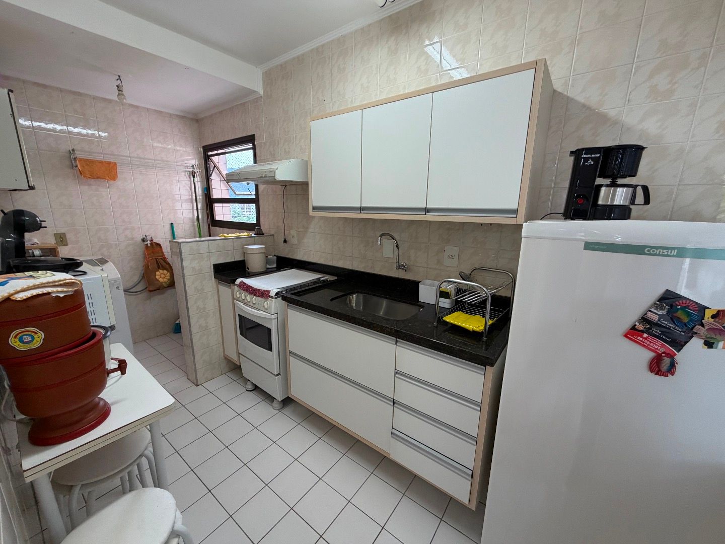 Apartamento Mobiliado a 80 Metros da Praia no Martim de Sá
