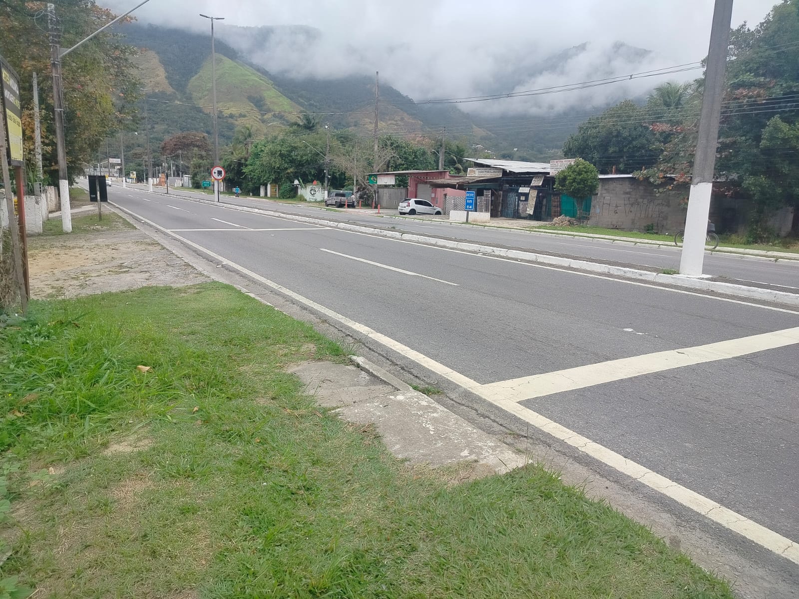 Terreno de 250 m² com Frente para a Rodovia na Enseada
