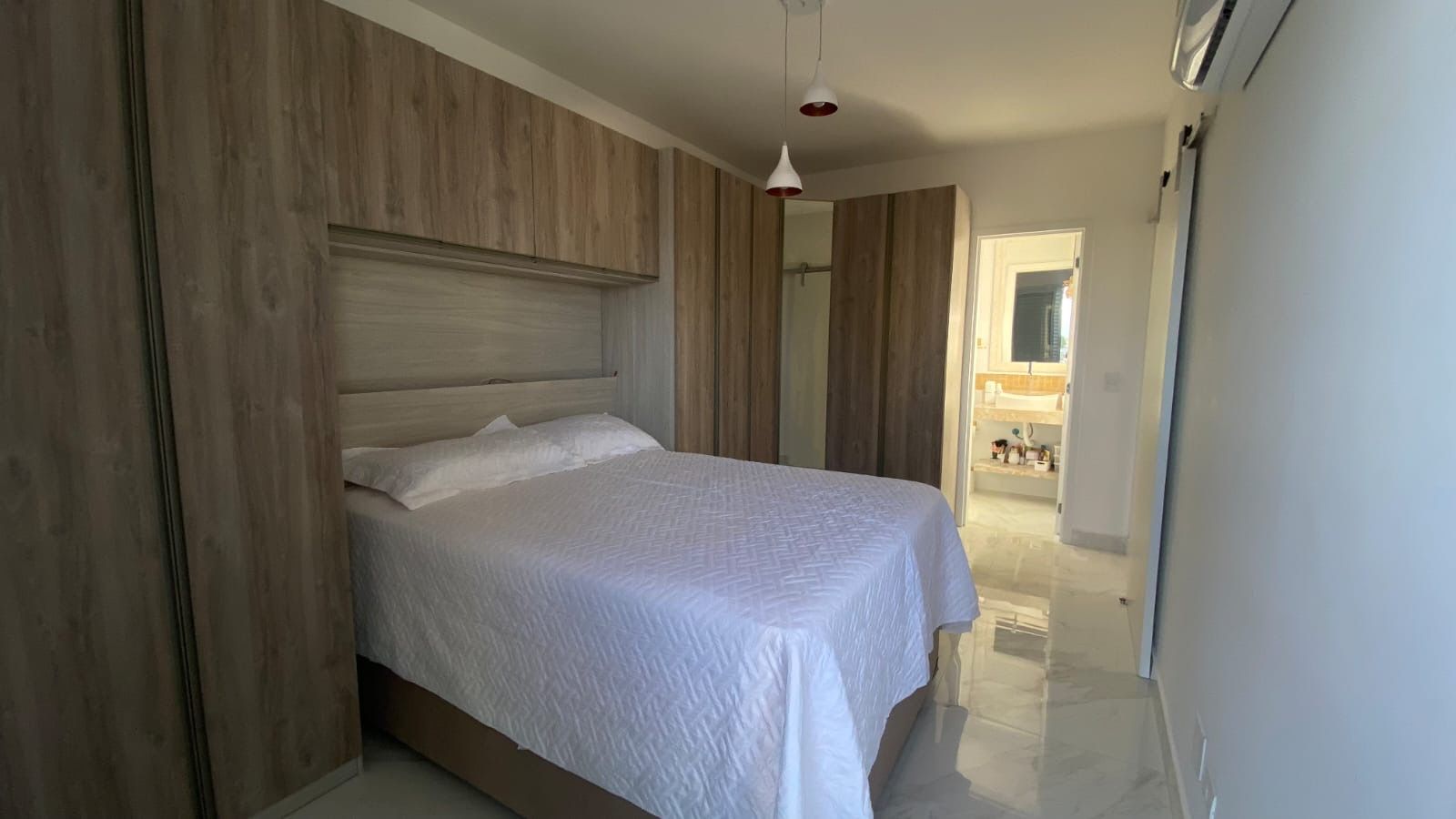 Apartamento com 2 Dormitórios no Edifício Eurus, Indaiá