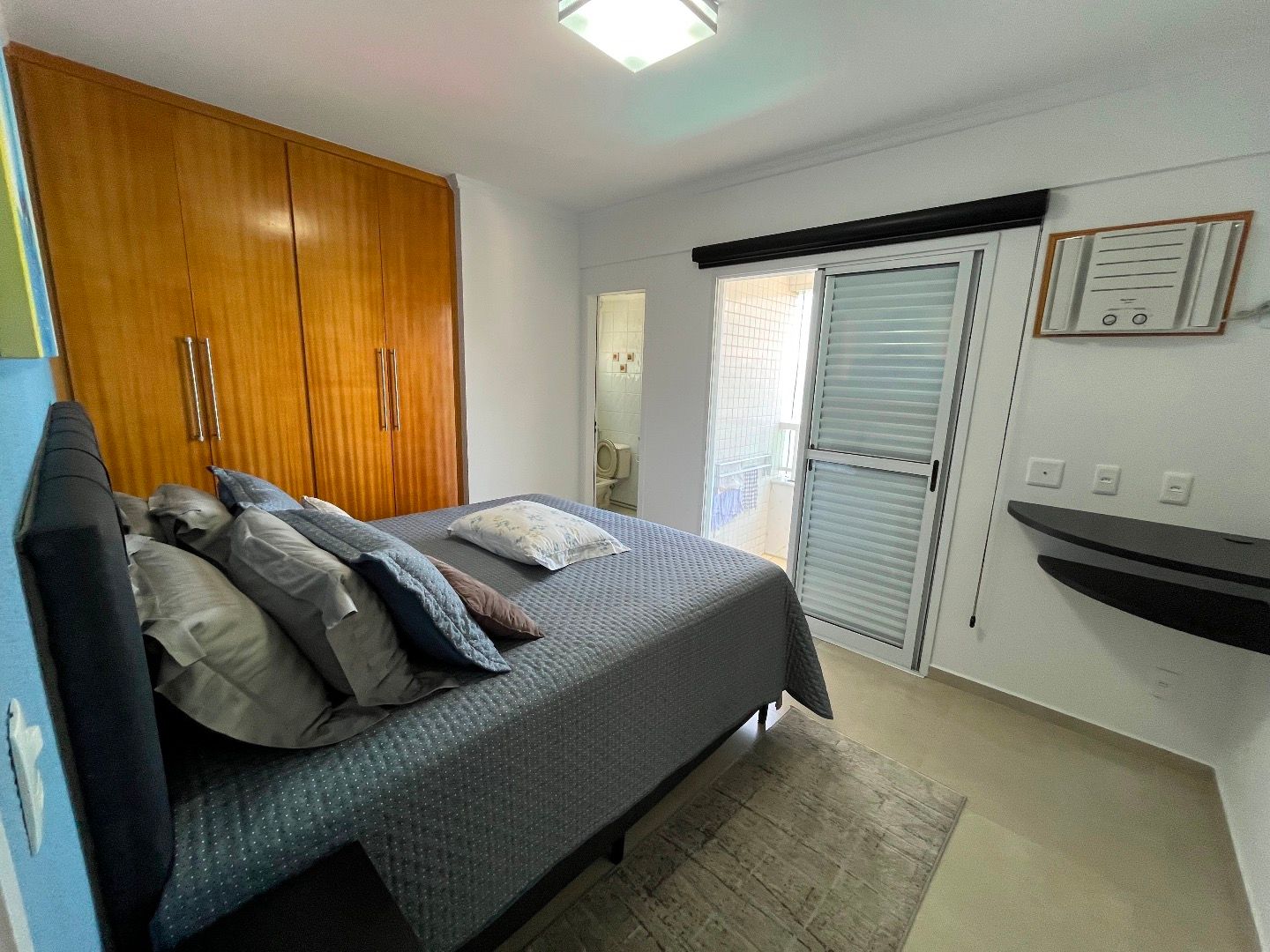 Apartamento Pé na Areia com Piscina de Borda Infinita na Prainha