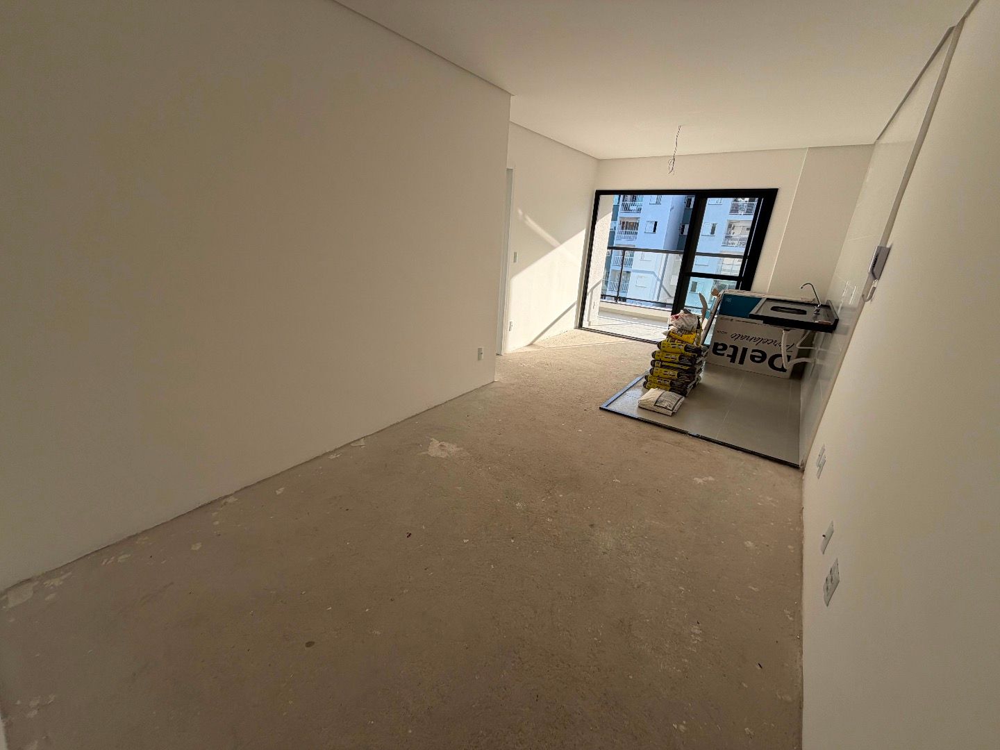 Apartamento Novo com Vista para o Mar no Edifício Alpha View em Sumaré