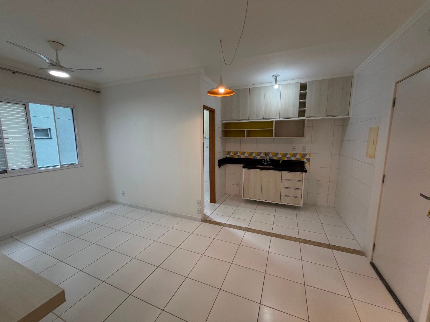 Apartamento no Condomínio Residencial Martinica em Martim de Sá