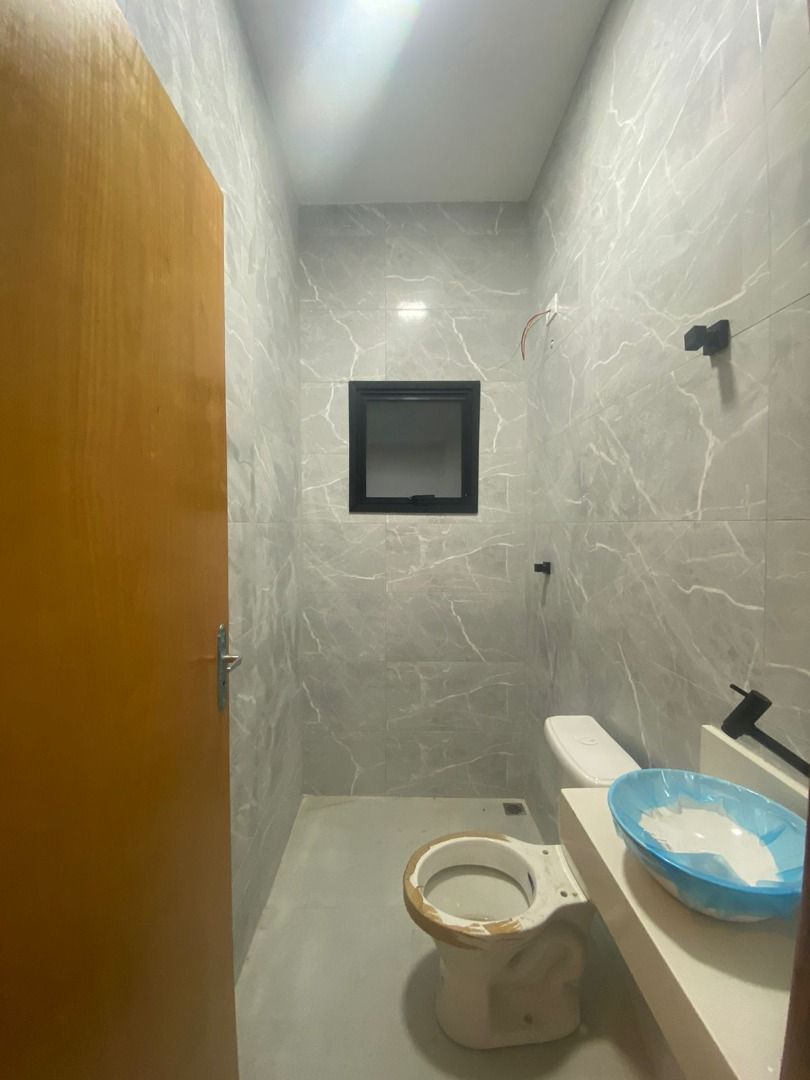 Casa Nova com Suíte no Balneário dos Golfinhos