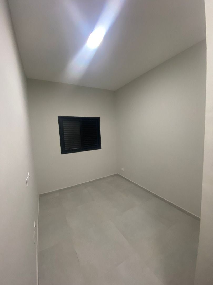 Casa Nova com Suíte no Balneário dos Golfinhos