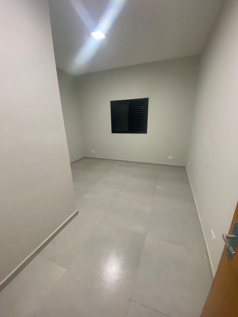 Casa Nova com Suíte no Balneário dos Golfinhos