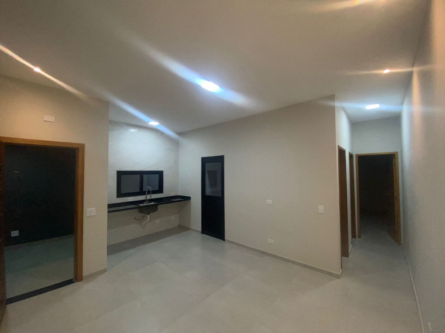 Casa Nova com Suíte no Balneário dos Golfinhos