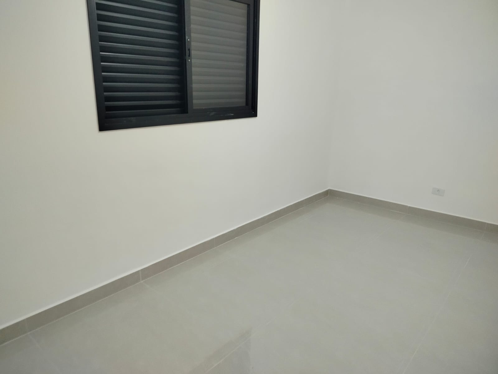 Casa com 2 dormitórios e suíte em Caraguatatuba