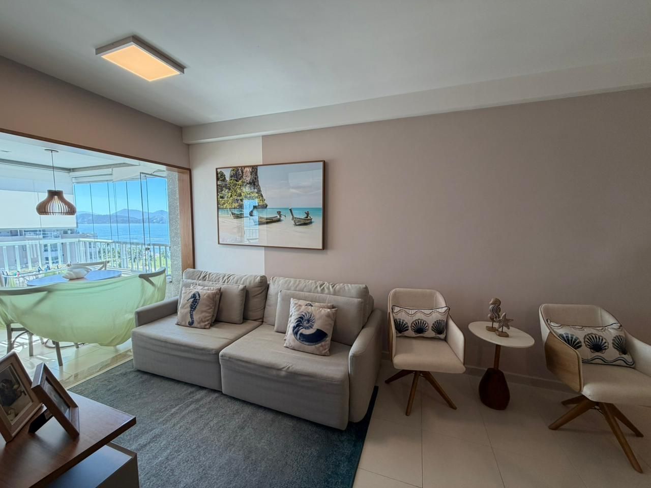 Apartamento Mobiliado com Vista Panorâmica para o Mar no Indaiá