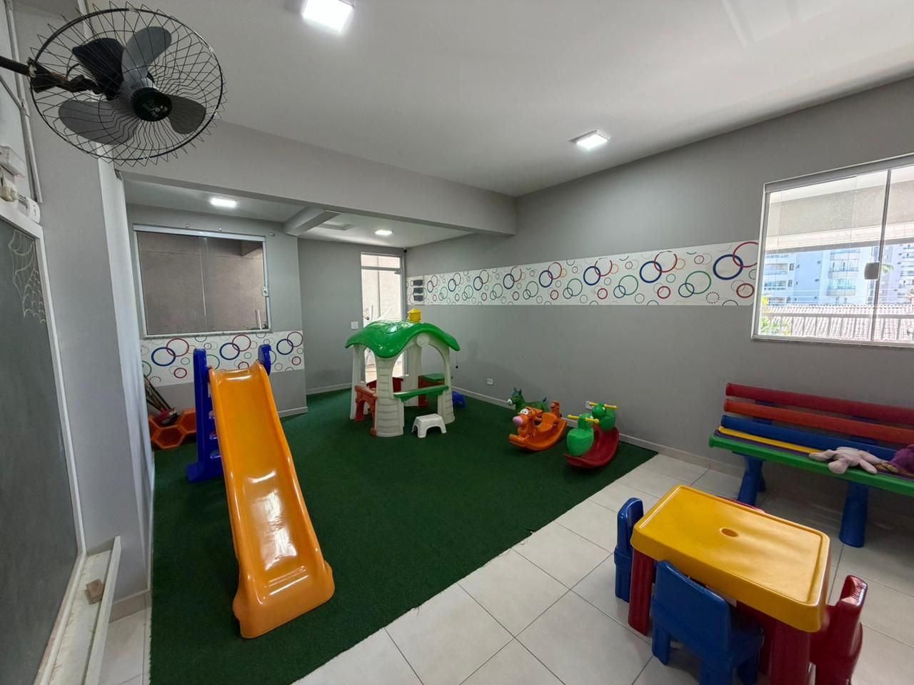 Apartamento Mobiliado com Vista Panorâmica para o Mar no Indaiá
