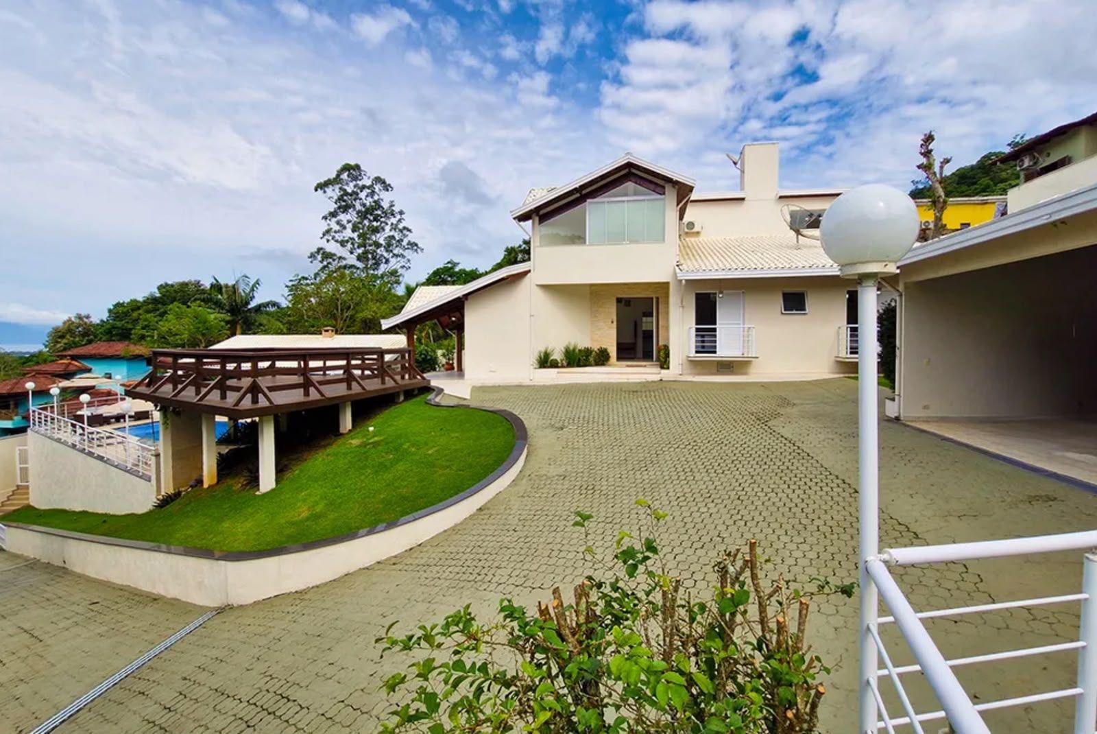 Casa Alto Padrão com Mirante e Vista Panorâmica no Park Imperial, Massaguaçu