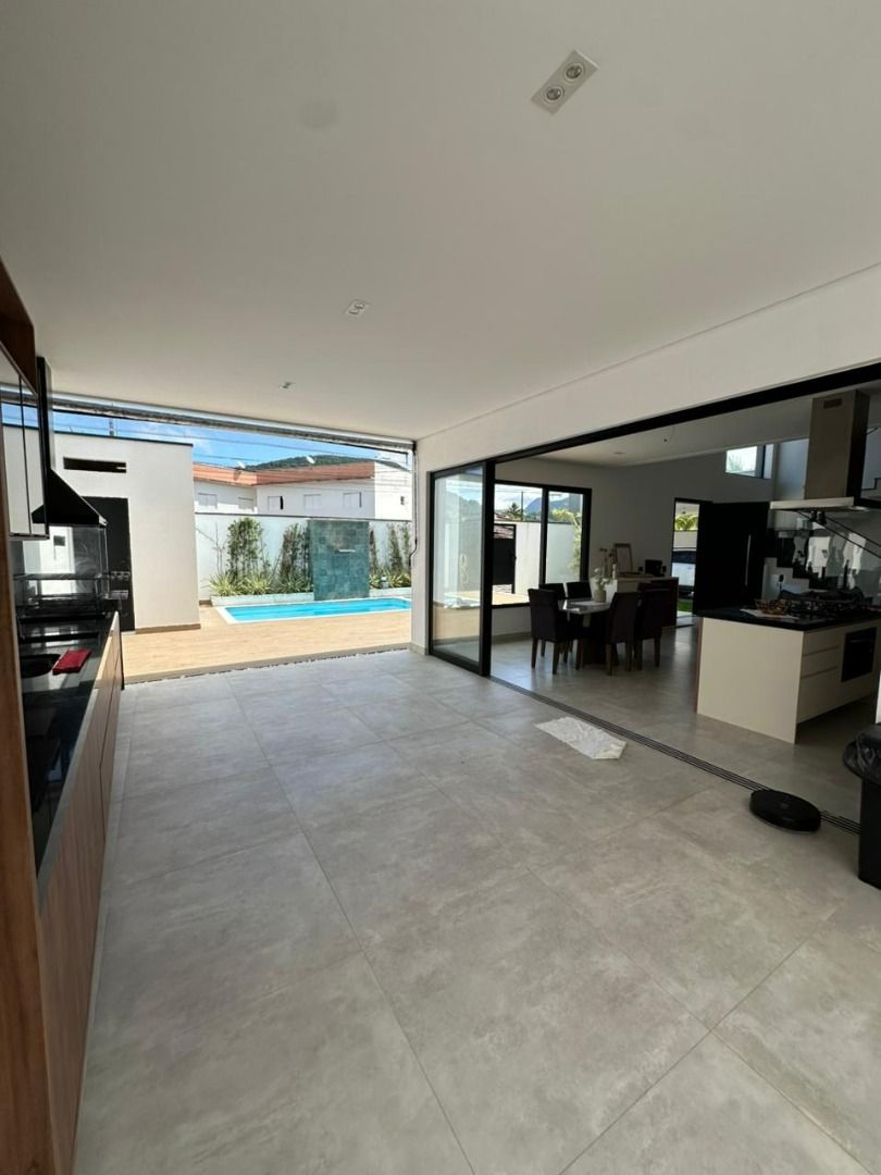 Casa Alto Padrão com Piscina e Automação no Capricórnio, Massaguaçu