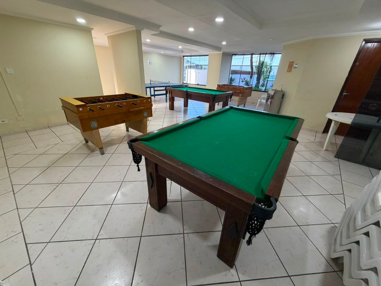 Apartamento Frente Mar com Suíte no San Martin, Martim de Sá