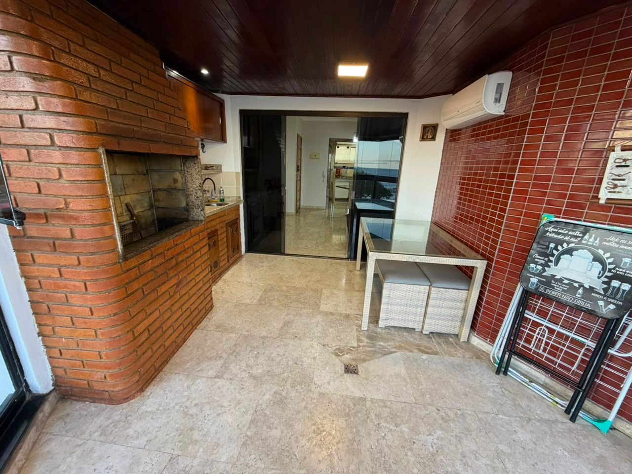 Apartamento Frente Mar com Suíte no San Martin, Martim de Sá