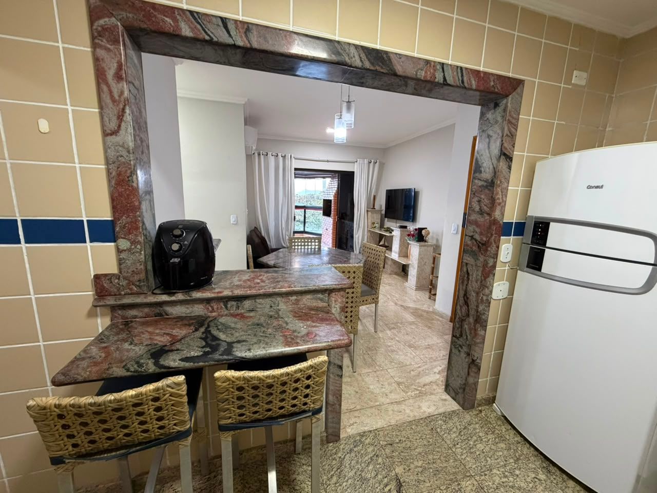 Apartamento Frente Mar com Suíte no San Martin, Martim de Sá