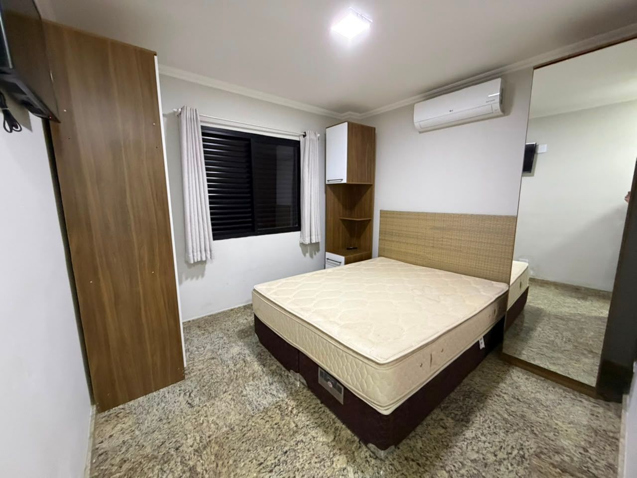 Apartamento Frente Mar com Suíte no San Martin, Martim de Sá