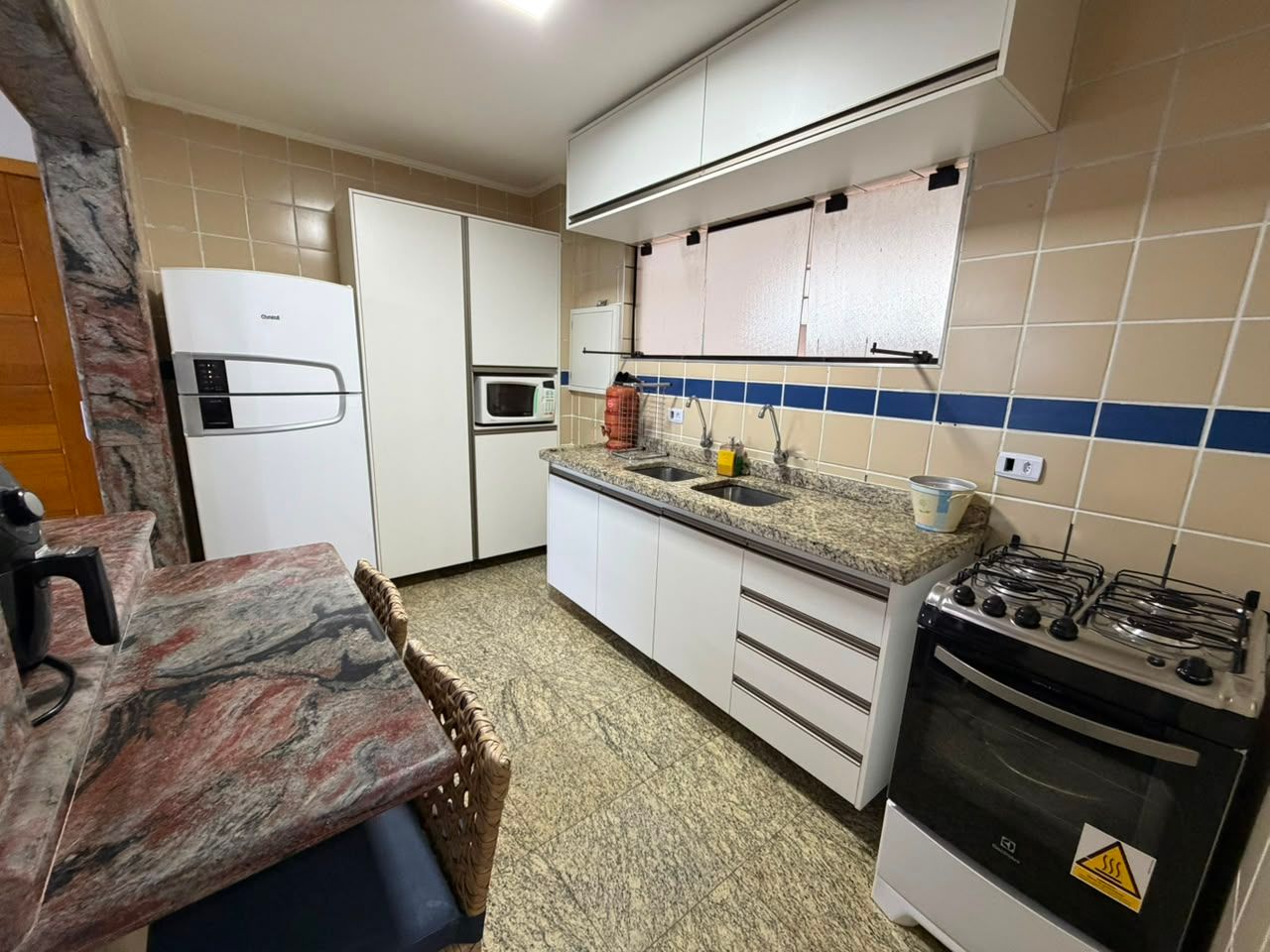 Apartamento Frente Mar com Suíte no San Martin, Martim de Sá