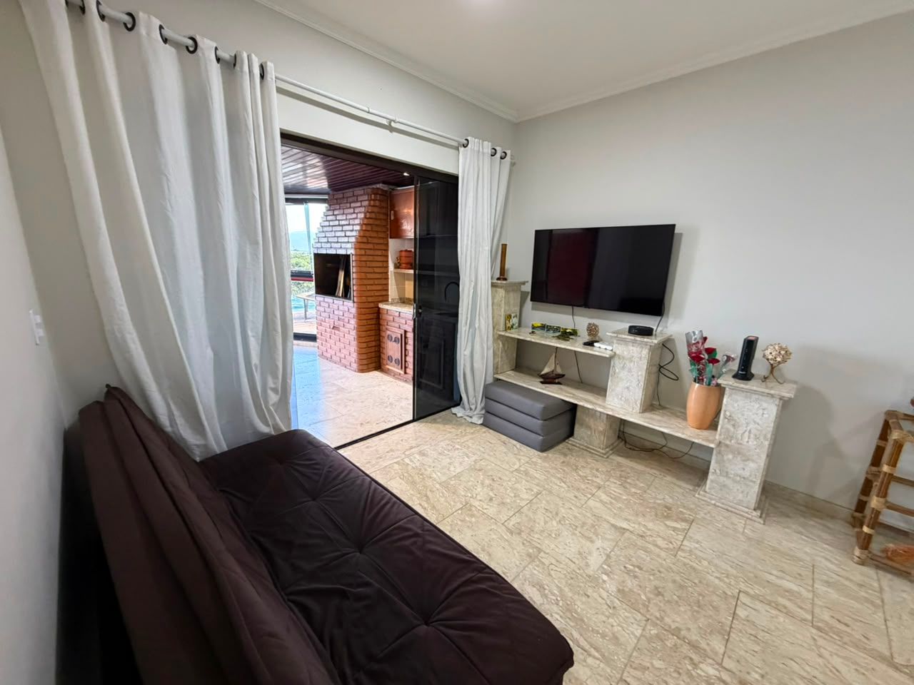 Apartamento Frente Mar com Suíte no San Martin, Martim de Sá