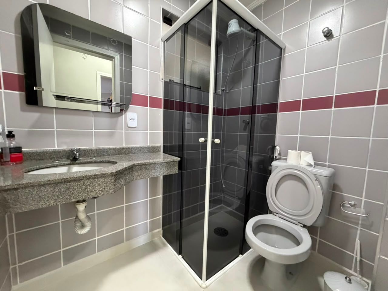 Apartamento Frente Mar com Suíte no San Martin, Martim de Sá