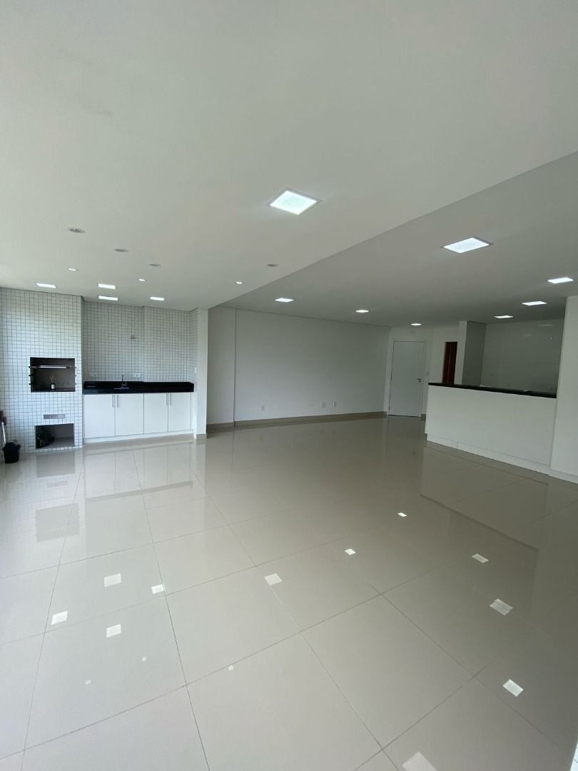 Apartamento com Vista para a Serra no Residencial Jardins, Jardim Primavera