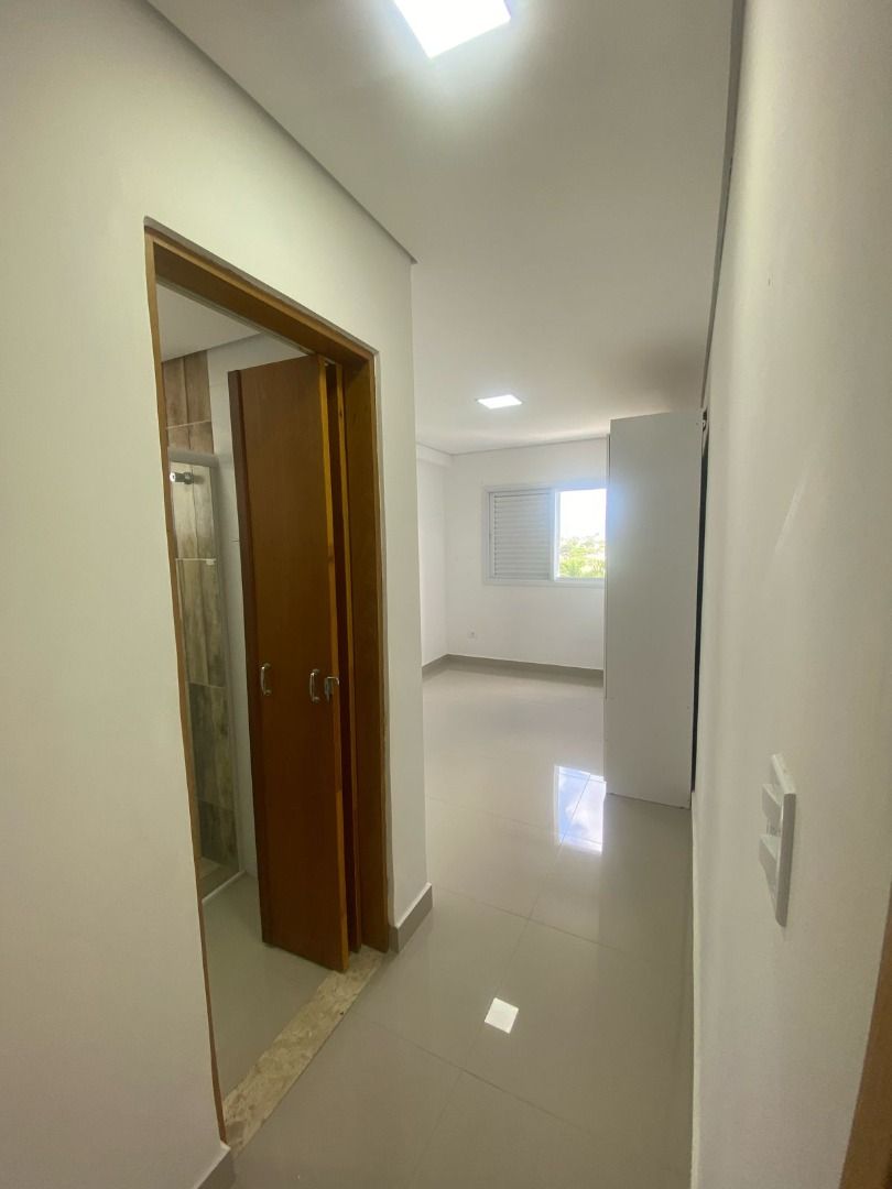 Apartamento com Vista para a Serra no Residencial Jardins, Jardim Primavera