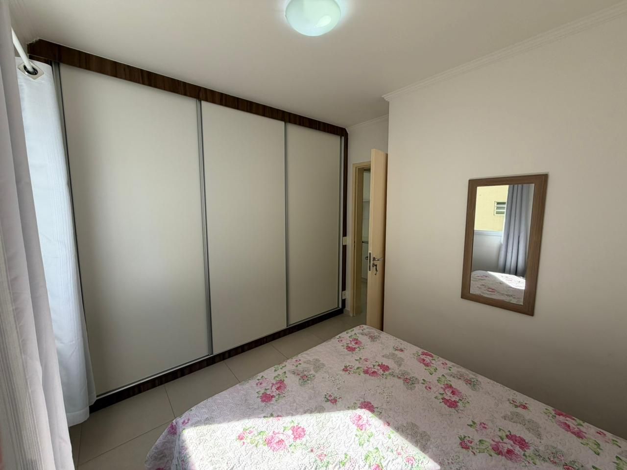 Apartamento Mobiliado a 600 Metros da Praia Martim de Sá, Residencial Lion
