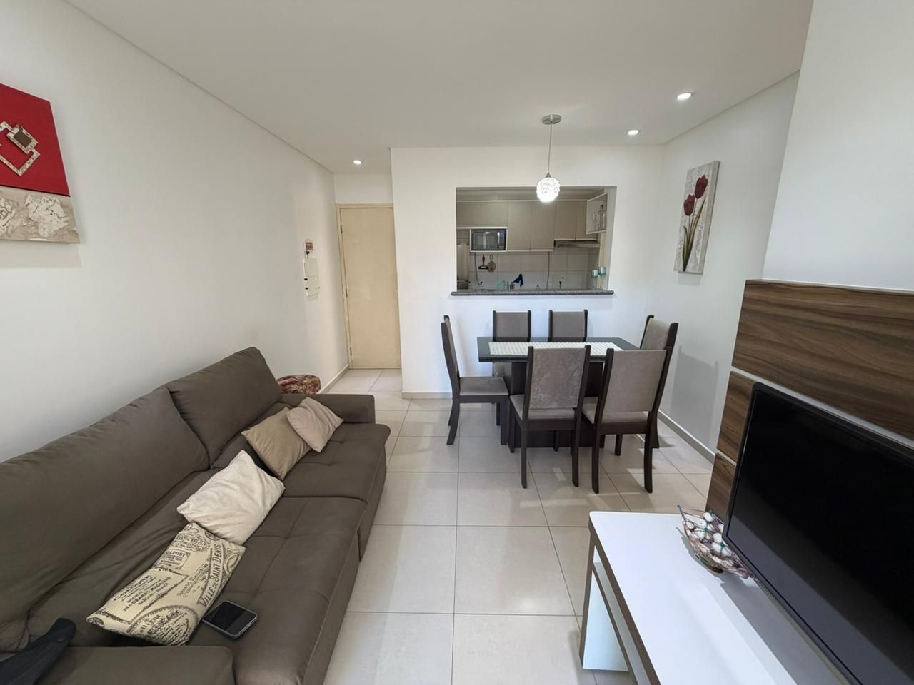 Apartamento Mobiliado a 600 Metros da Praia Martim de Sá, Residencial Lion